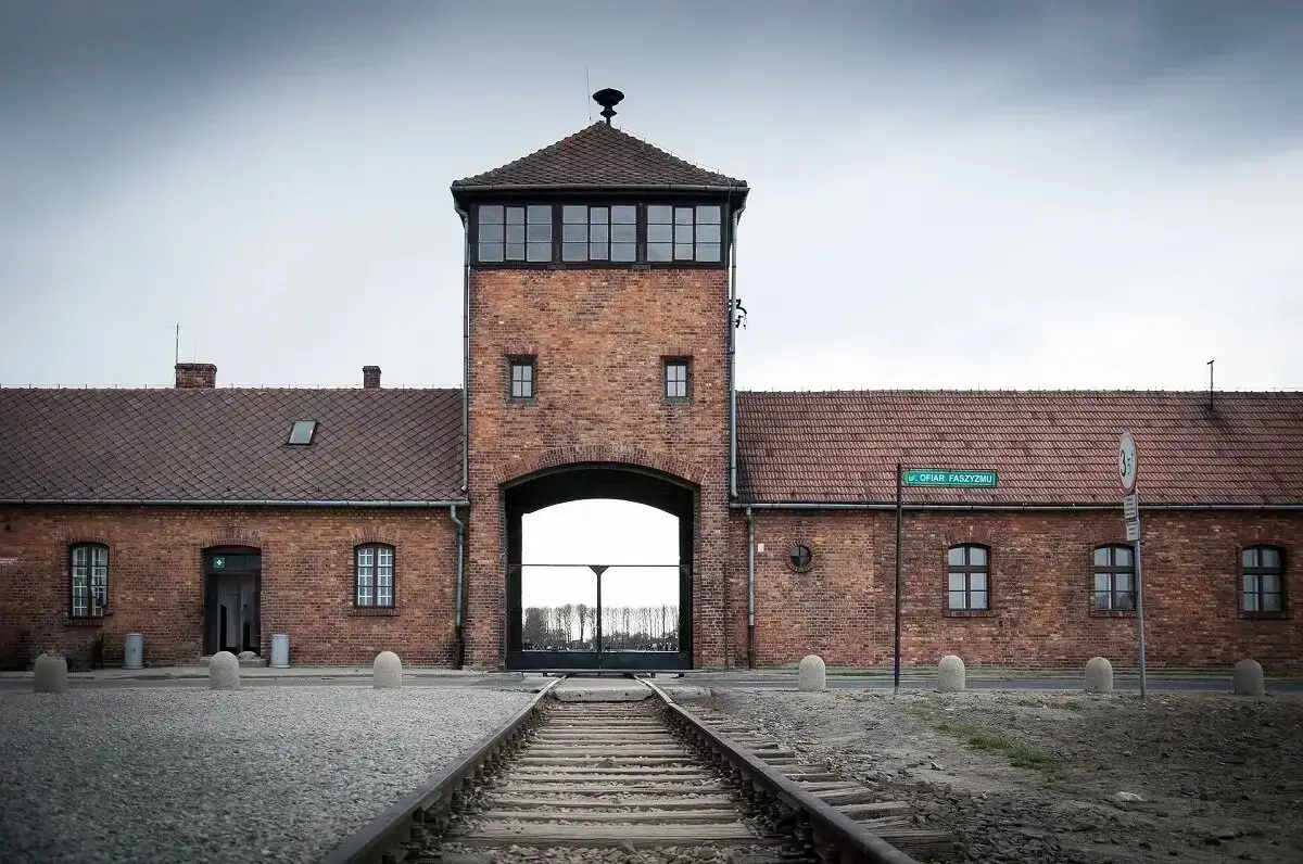 Gate train camp Auschwitz