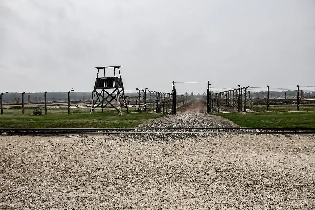 Train track Auschwitz